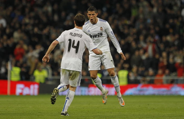  阿尔米隆贴地斩破门，纽卡斯尔主场险胜阿斯顿维拉